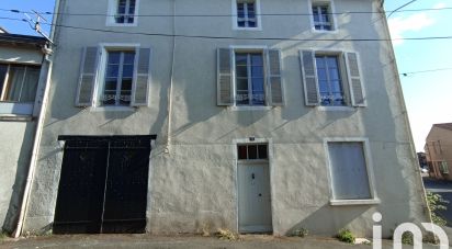 Town house 4 rooms of 145 m² in Parthenay (79200)