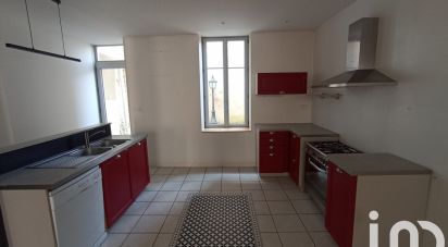 Maison de ville 4 pièces de 145 m² à Parthenay (79200)