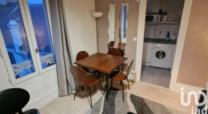 Studio 1 room of 32 m² in Fontainebleau (77300)