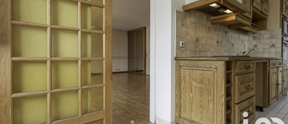 Appartement 3 pièces de 82 m² à Poissy (78300)