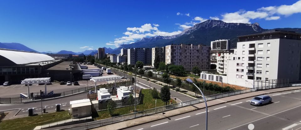 Apartment 3 rooms of 56 m² in Grenoble (38100)