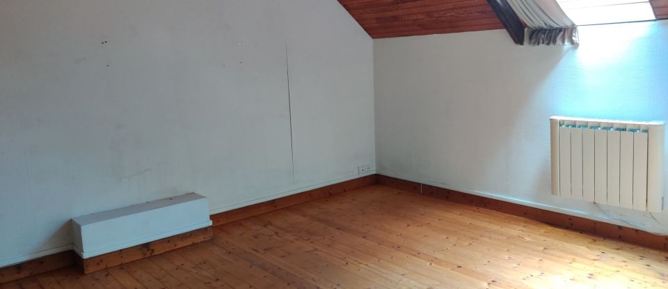 Maison 8 pièces de 136 m² à Scaër (29390)