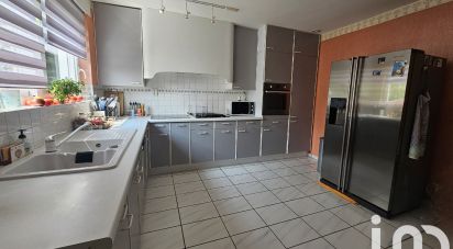 Maison traditionnelle 10 pièces de 252 m² à La Souterraine (23300)