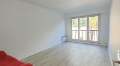 Appartement 3 pièces de 73 m² à Paris (75020)