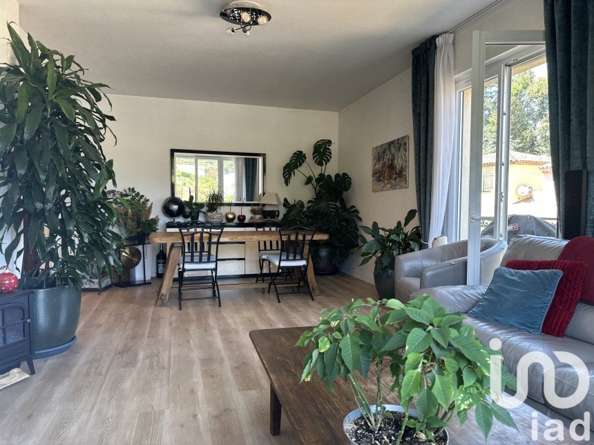 Maison traditionnelle 8 pièces de 172 m² à Villeneuve-Loubet (06270)