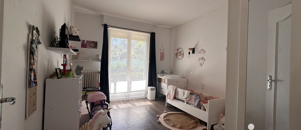 Maison traditionnelle 8 pièces de 172 m² à Villeneuve-Loubet (06270)