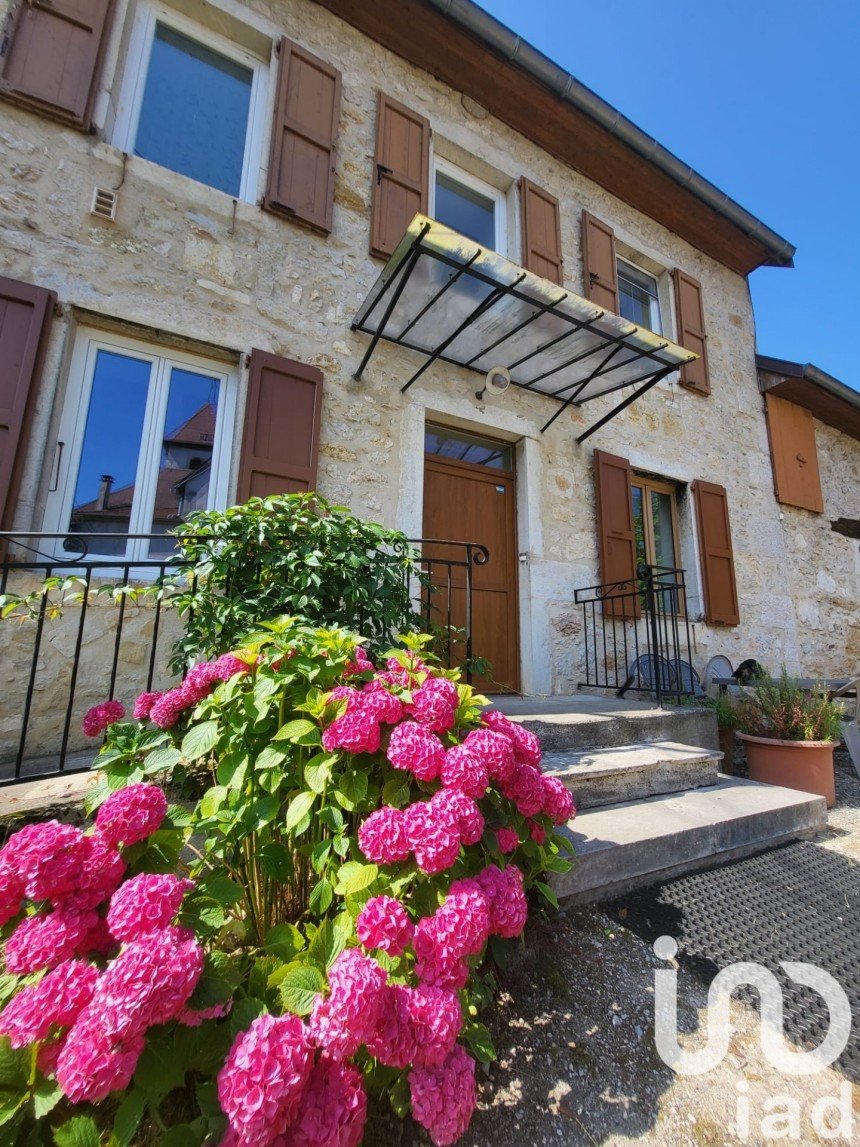 Traditional house 6 rooms of 126 m² in Yenne (73170)