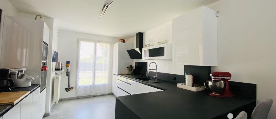 Maison 6 pièces de 150 m² à Le Coudray-Montceaux (91830)