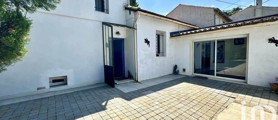 House 7 rooms of 196 m² in Villeneuve-lès-Avignon (30400)