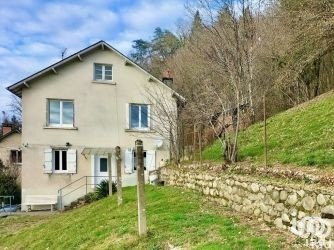 Maison 5 pièces de 125 m² à Saint-Chamant (19380)