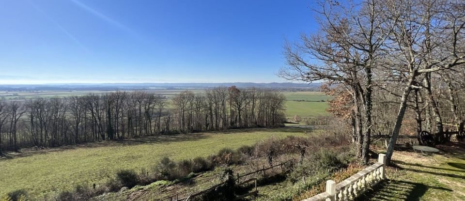 House 5 rooms of 185 m² in Ladevèze-Ville (32230)