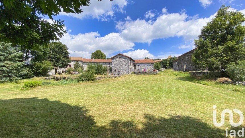 Country house 10 rooms of 225 m² in Saint-Jean-Lachalm (43510)