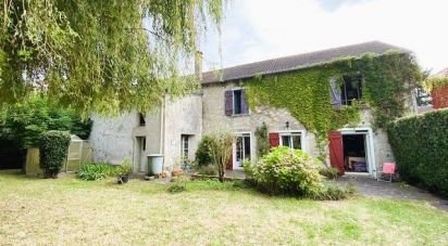 House 10 rooms of 175 m² in Chevry-Cossigny (77173)