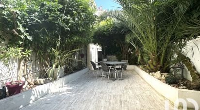 House 4 rooms of 118 m² in La Rochelle (17000)