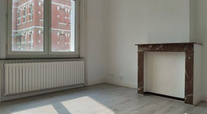 Town house 5 rooms of 111 m² in Cambrai (59400)