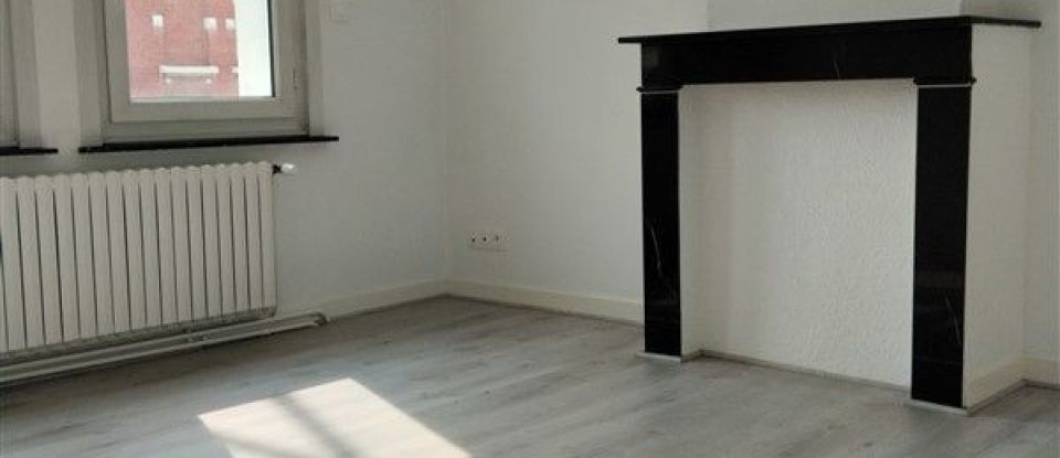 Maison de ville 5 pièces de 111 m² à Cambrai (59400)