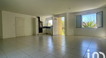 House 4 rooms of 88 m² in Saint-Léger-les-Vignes (44710)