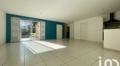 House 4 rooms of 88 m² in Saint-Léger-les-Vignes (44710)