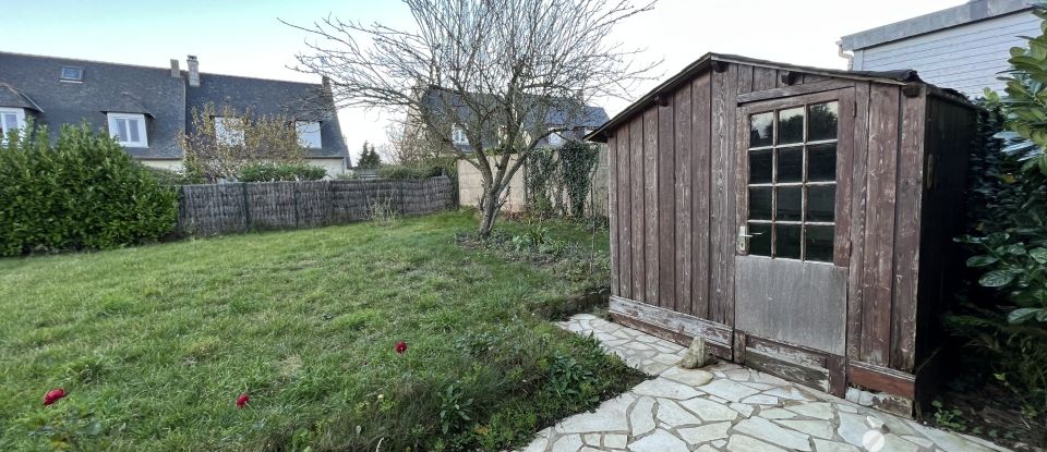 Traditional house 4 rooms of 95 m² in Saint-Coulomb (35350)