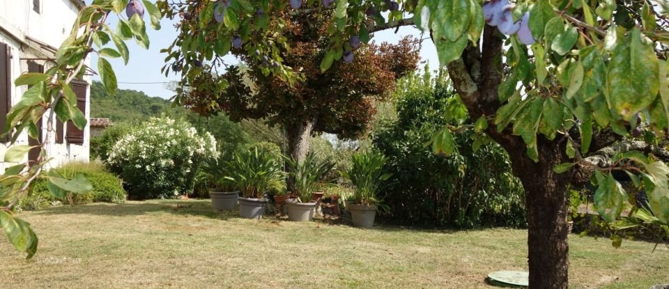 Country house 4 rooms of 166 m² in Castelculier (47240)