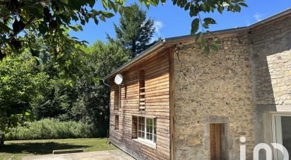 Maison de campagne 5 pièces de 193 m² à Celles-sur-Durolle (63250)