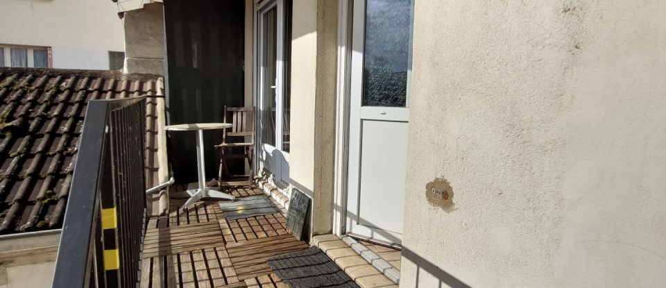 Appartement 5 pièces de 105 m² à Montceau-les-Mines (71300)