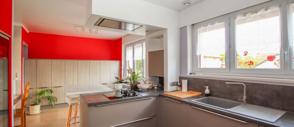 Maison 7 pièces de 160 m² à Sarry (51520)