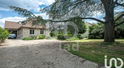 Traditional house 8 rooms of 196 m² in Chessy (77700)