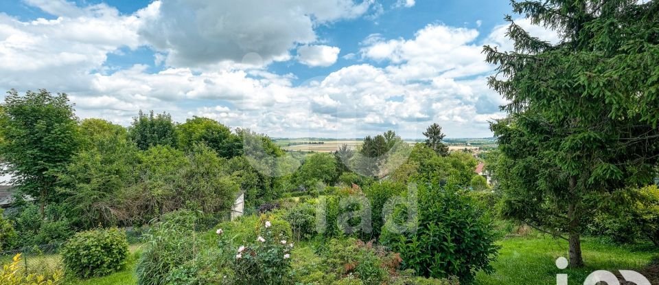 Maison traditionnelle 8 pièces de 196 m² à Chessy (77700)