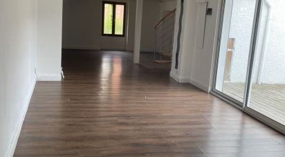 Maison 6 pièces de 107 m² à Roissy-en-France (95700)