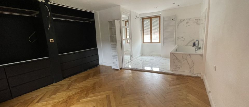 Maison 6 pièces de 107 m² à Roissy-en-France (95700)