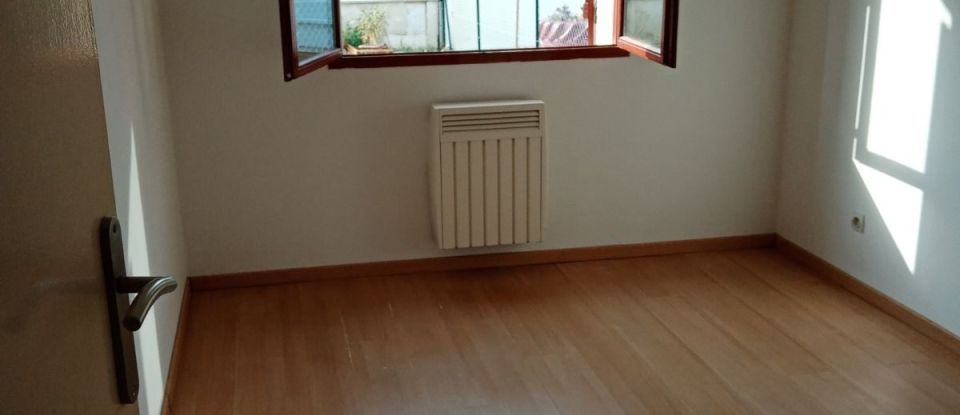 Traditional house 5 rooms of 93 m² in Montreuil-Bellay (49260)