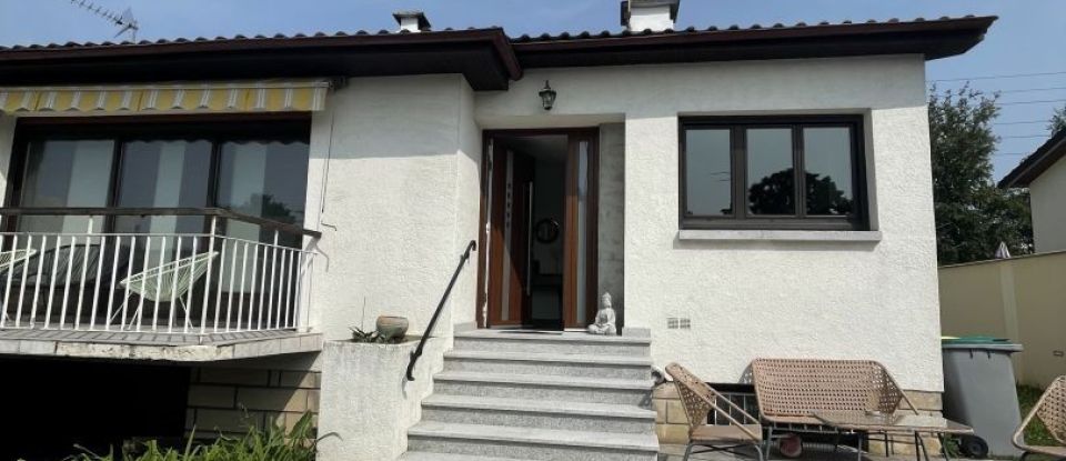 House 7 rooms of 134 m² in Brunoy (91800)