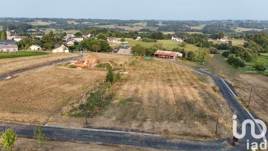 Land of 877 m² in Saint-Bonnet-l'Enfantier (19410)