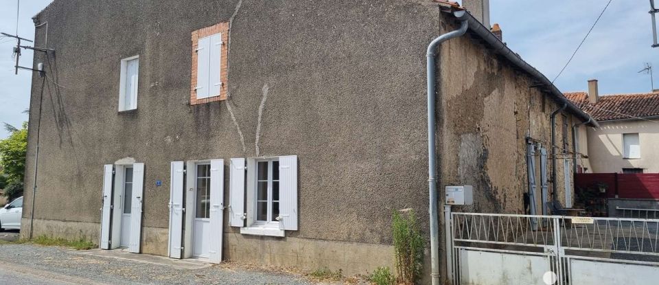 Village house 4 rooms of 117 m² in La Ferrière-en-Parthenay (79390)