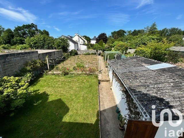 Maison traditionnelle 6 pièces de 102 m² à Plonévez-du-Faou (29530)