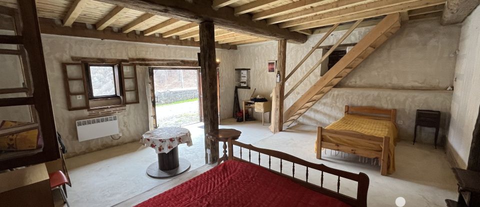 Barn conversion 2 rooms of 95 m² in Borce (64490)