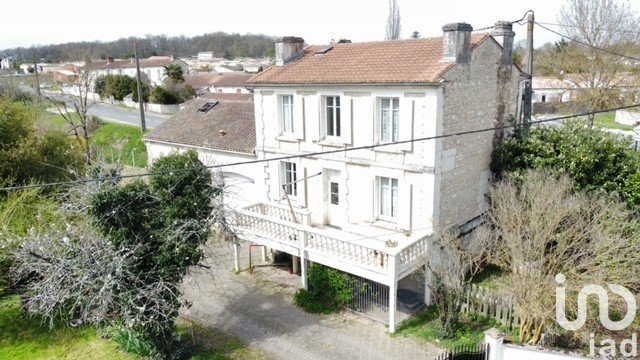 House 5 rooms of 164 m² in Fléac (16730)