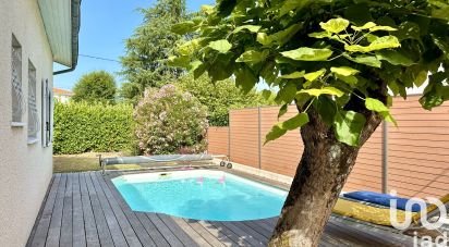 House 5 rooms of 119 m² in Saint-Médard-en-Jalles (33160)