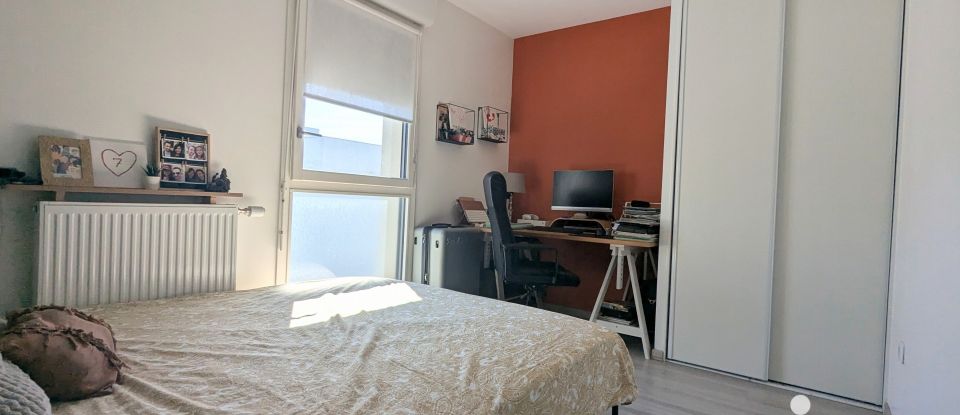 Apartment 4 rooms of 79 m² in Villeurbanne (69100)