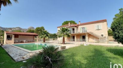 Maison 6 pièces de 225 m² à Aubagne (13400)