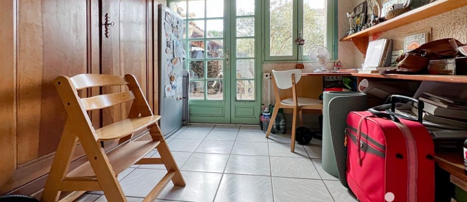 Maison traditionnelle 5 pièces de 105 m² à Saint-Martin-de-Crau (13310)