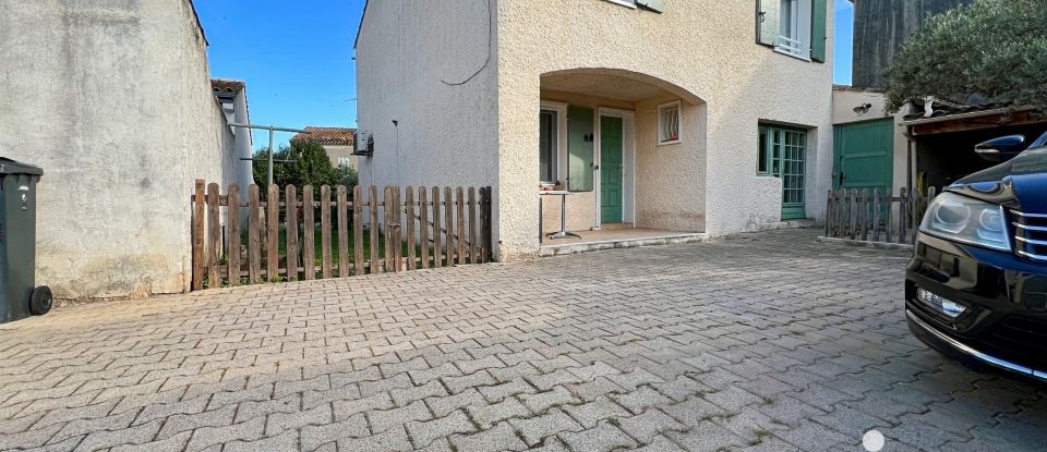 Maison traditionnelle 5 pièces de 105 m² à Saint-Martin-de-Crau (13310)