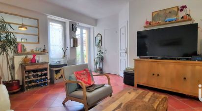 Maison 4 pièces de 105 m² à Le Tourne (33550)