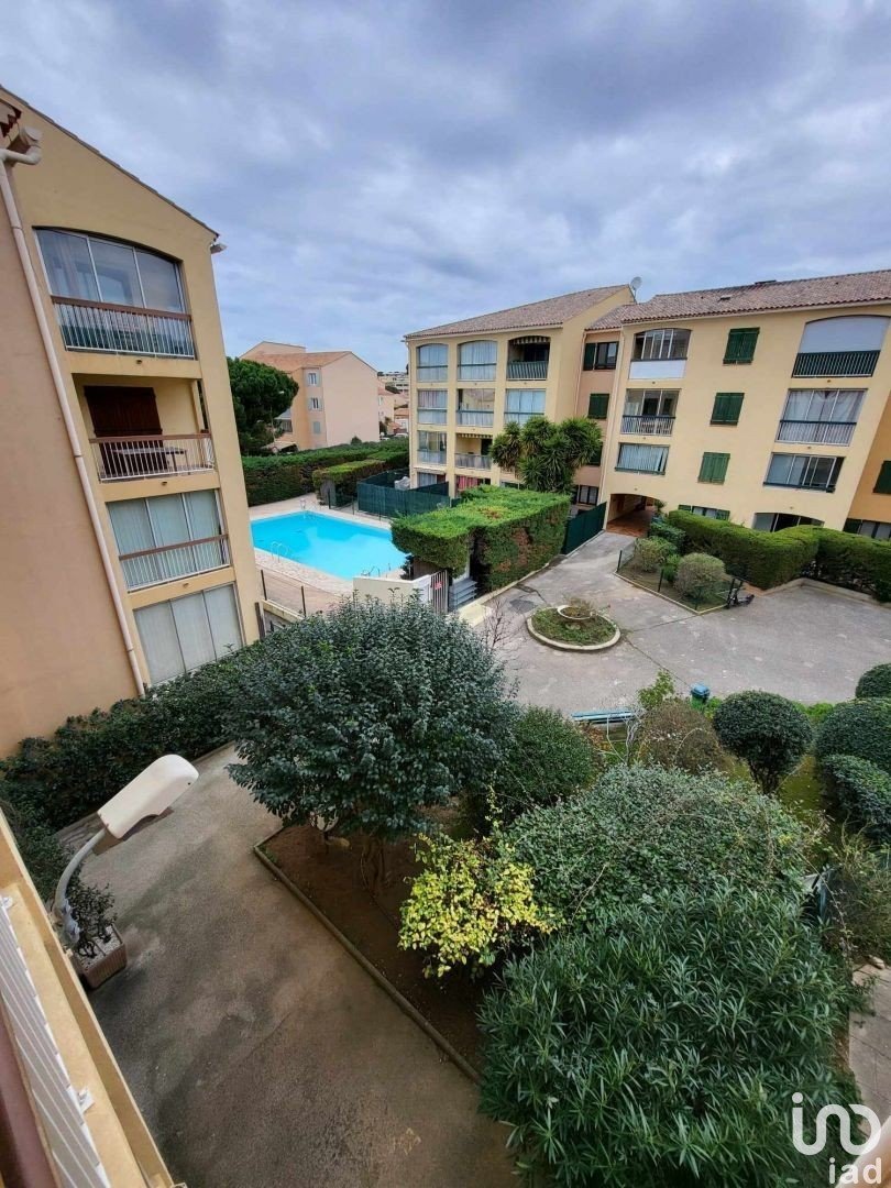 Appartement 2 pièces de 35 m² à Sanary-sur-Mer (83110)