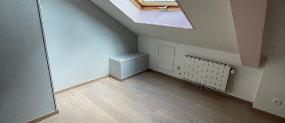 Maison traditionnelle 4 pièces de 85 m² à Viry-Châtillon (91170)