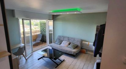 Studio 1 room of 24 m² in Toulon (83100)