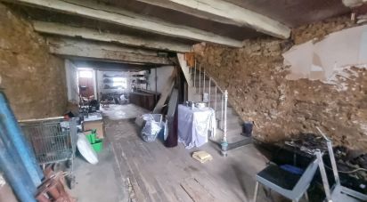 Maison 7 pièces de 220 m² à Pouru-aux-Bois (08140)