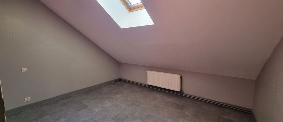 Immeuble de 270 m² à Floing (08200)