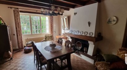 House 7 rooms of 157 m² in Prin-Deyrançon (79210)